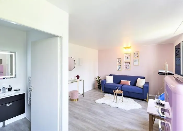 Le Glamour *studio *parking Prive* *wifi*calme* Apartmán Lurdy